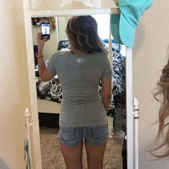 Victoria's Secret Pink tee - Picture 2 of 2