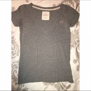 Hollister V-Neck
