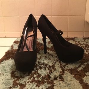Size 7 Charlotte Russe Heels