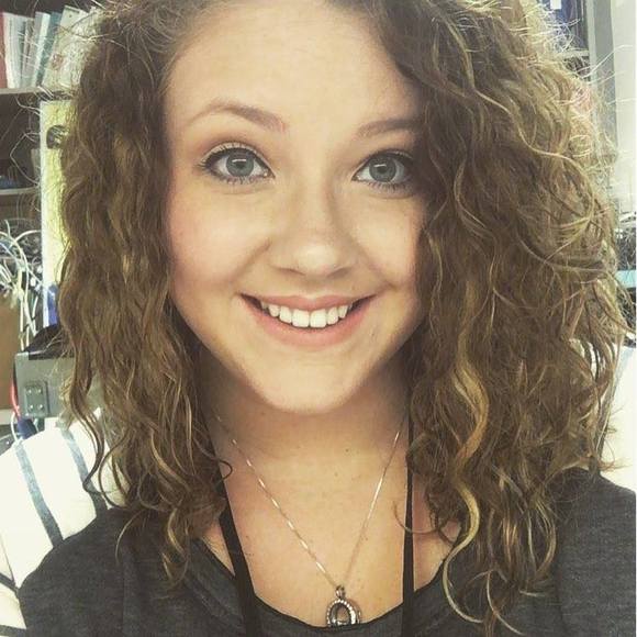 Meet your Posher, Ashlyn