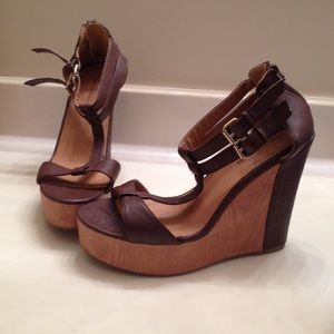 Brown Wedges Open to Offers!
