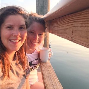 Meet your Posher, Flora