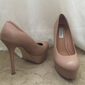 Steve Madden 6" Nude Heel / Pump