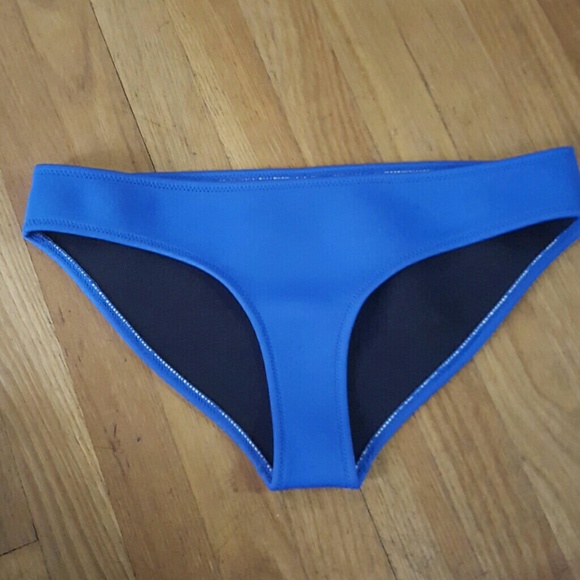 Blue Triangl bikini bottoms