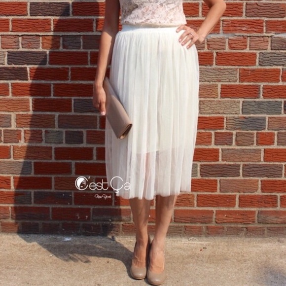 Ivory Soft Tulle Skirt 🎀 - Picture 1 of 4