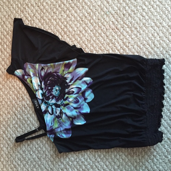 One shoulder shirt