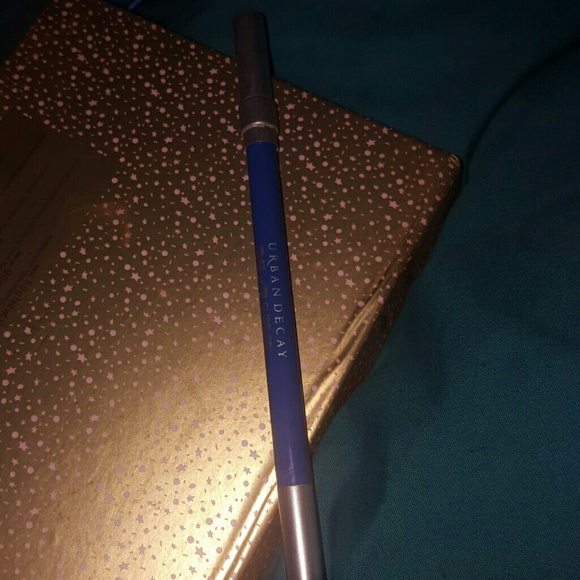 Urban decay glide on eye pencil