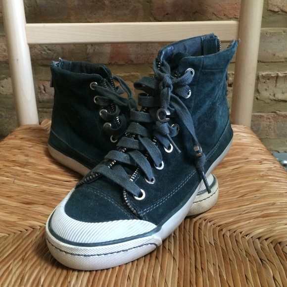 Coach converse like sneakers!