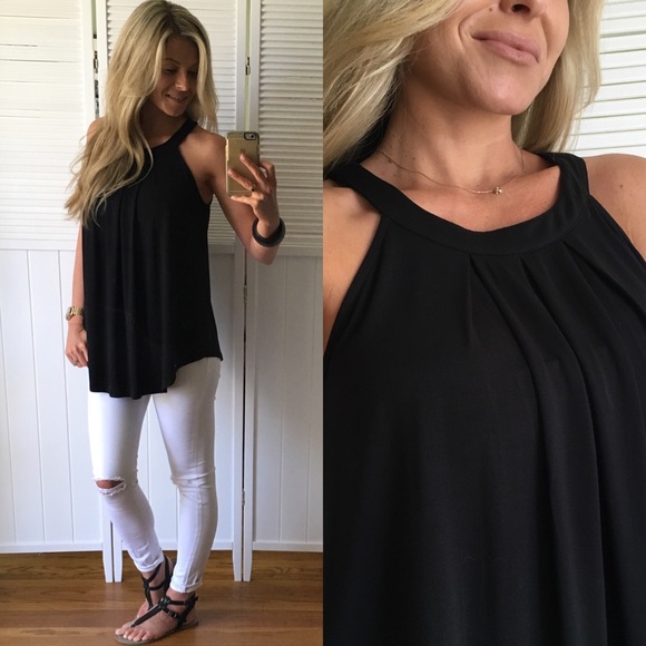 Tops - SOLD OUT• Stunning Black Halter Top