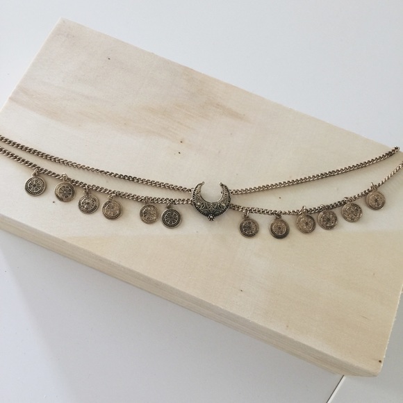 The Clasp Choker - Picture 3 of 3