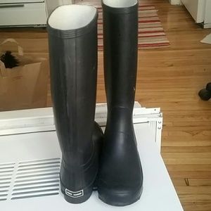 Black tall Steve Madden rain boots