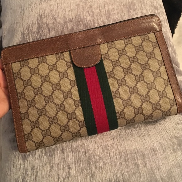 ❌sold❌Gucci clutch with web strip