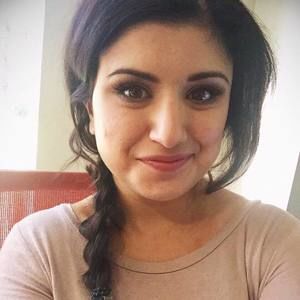 Meet your Posher, Farima