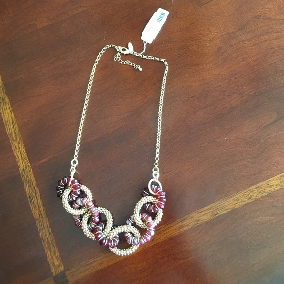 New York & company Medium length necklace