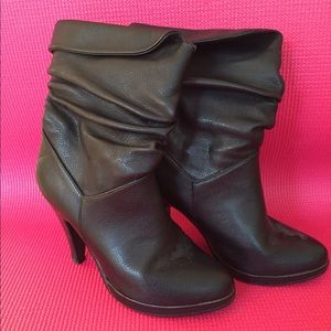 Black Leather High-Heeled Ankle Boots