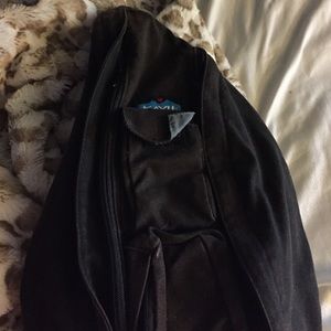 Black kavu cross body