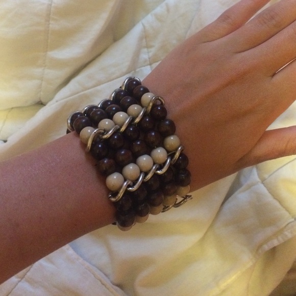 Bead bracelet
