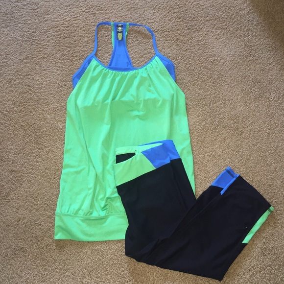 ❌SOLD❌ Green & Blue Workout Outfit