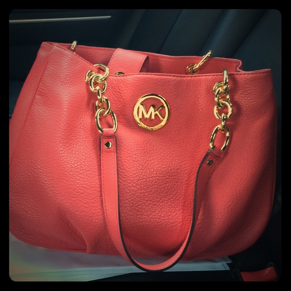 Michael Kors coral purse *****SOLD*****