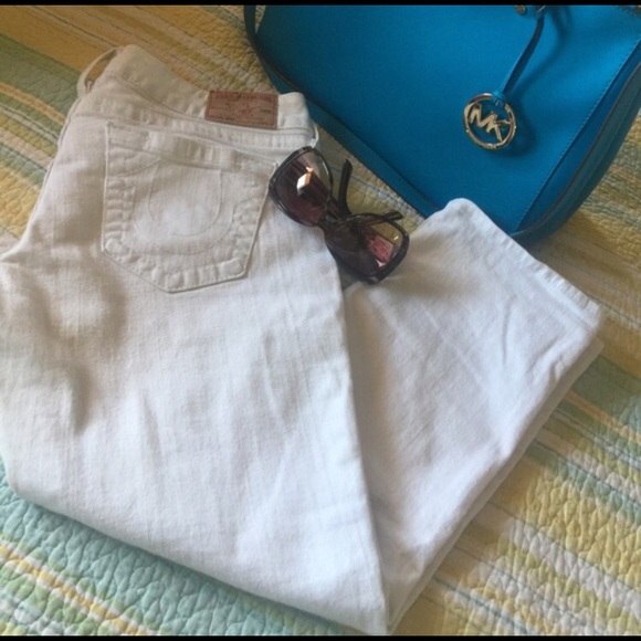 True Religion white cropped pants.