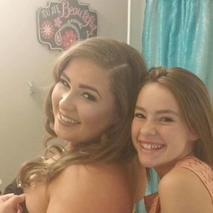 Meet your Posher, Kayla