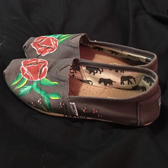 Brand new Toms!