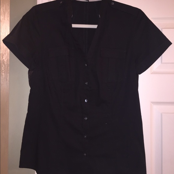 NWOT 🎉Express essential button up