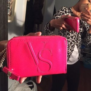 VS wallet with gold chain