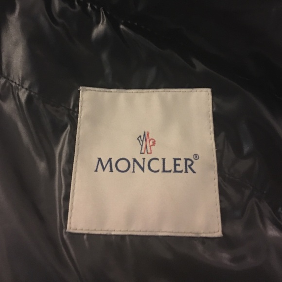 Moncler Down Jacket Size 6 Authentic with Logo - Picture 4 of 4