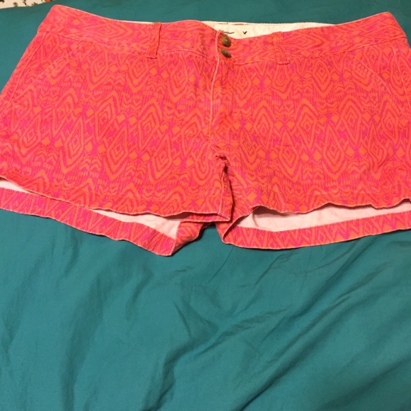 American Eagle Aztec pink and orange shorts