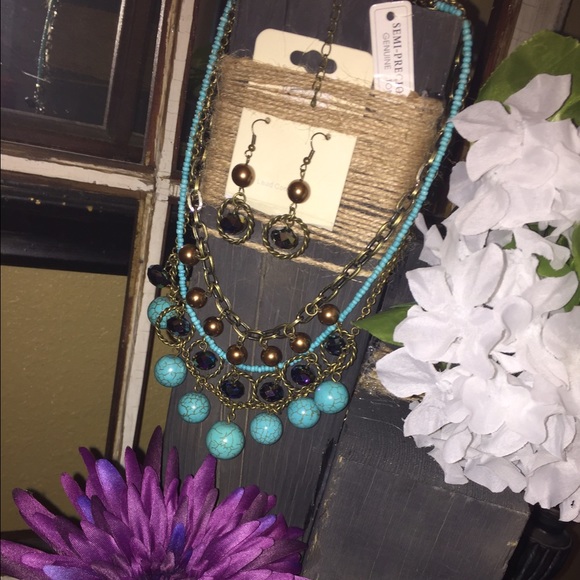 NWT BOHO NECKLACE/EARRING SET