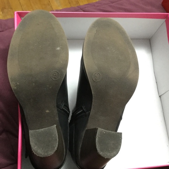 Just Fab Booties 👢 - Picture 3 of 4