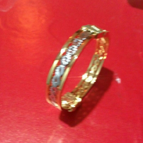 Brand new beautiful bangle
