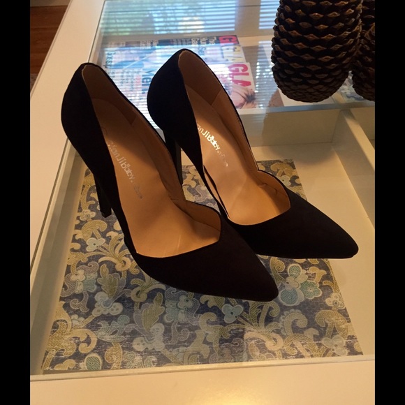 Sexy black heels