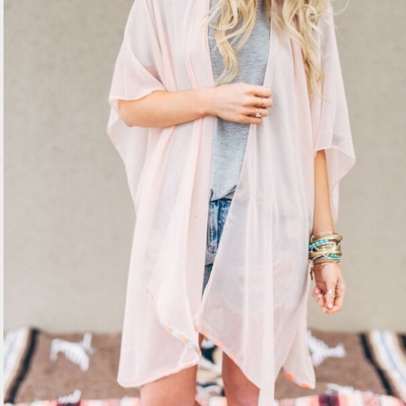 Last 1🎀Pink Boho Kimono Shawl - Picture 2 of 4