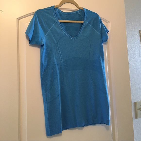 Lululemon run swiftly