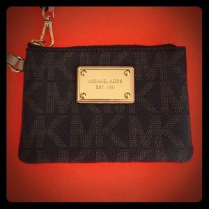 Michael Kors Jet Set Wristlet