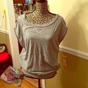Splendid- grey top with side zippers