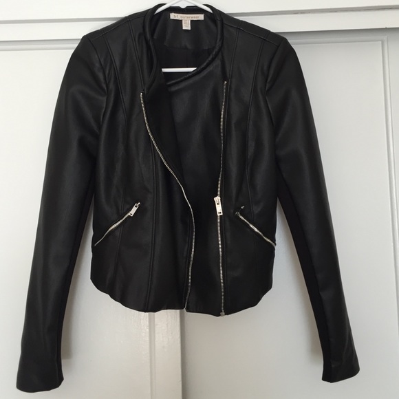 Zara Jackets & Blazers - Zara faux leather jacket