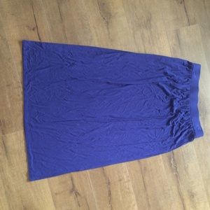 Loft light weight maxi skirt, the size is LP
