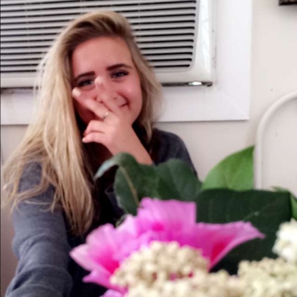 Meet your Posher, Caelis - Picture 1 of 1