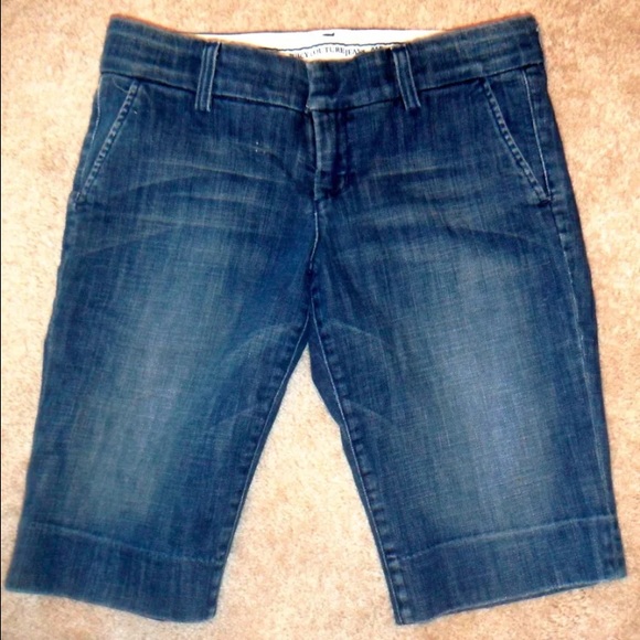 Juicy Couture Pants - 💐SOLD💐 Juicy Couture Jean short size 27" (2,4)