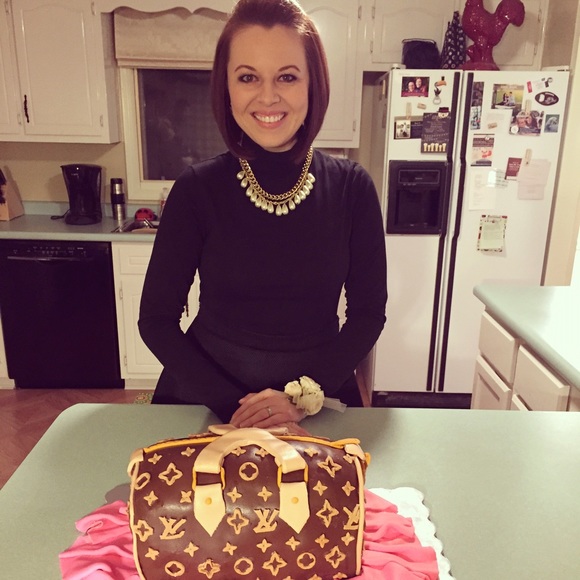 Meet your Posher, Stefani - Picture 1 of 1