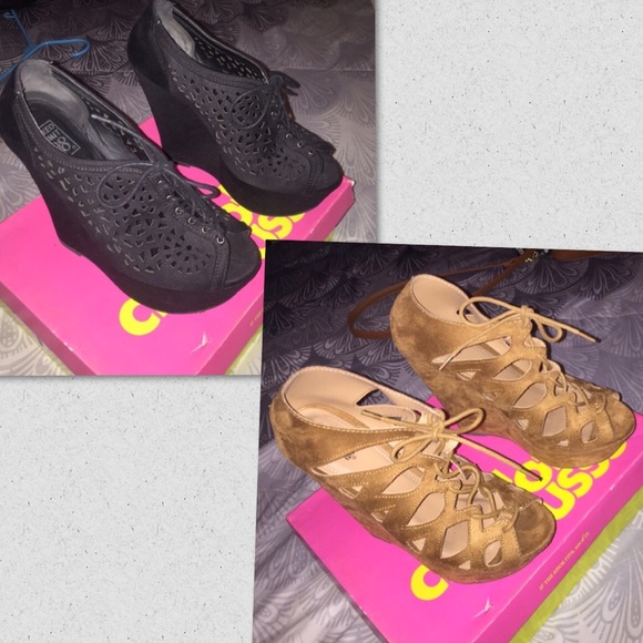 Black and Chestnut wedges