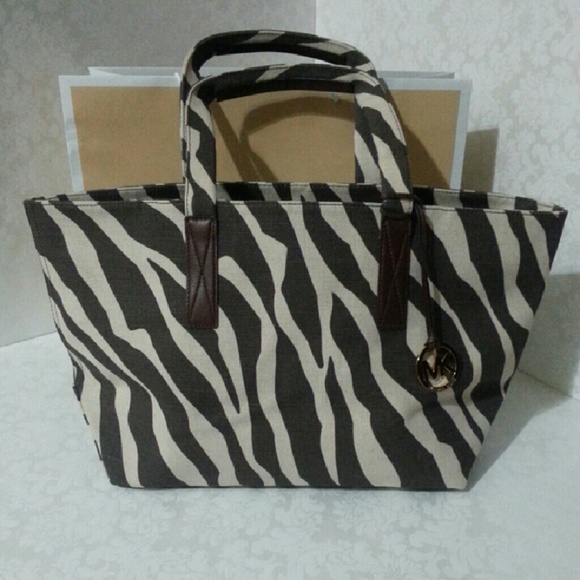 Michael kors zebra print XL tote - Picture 1 of 2