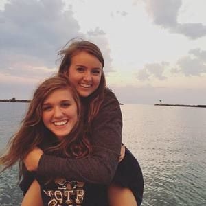 Meet your Posher, Ayla