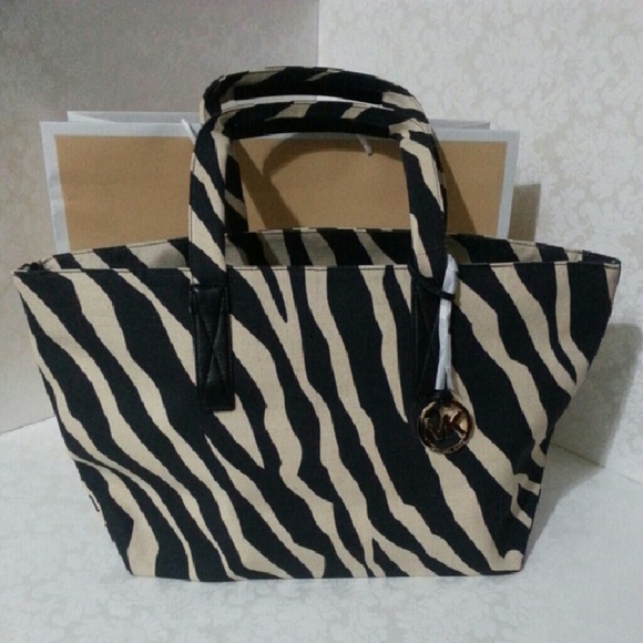 Michael kors zebra print XL tote - Picture 1 of 2