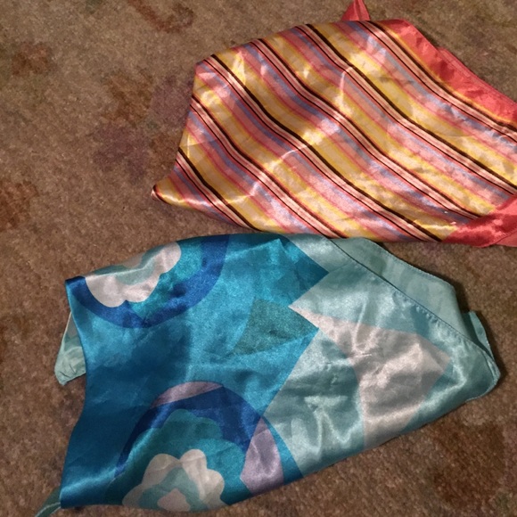 Silky bandanas - Picture 2 of 2
