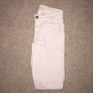 American Eagle White Jeans