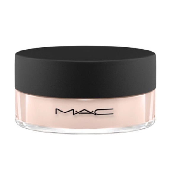 MAC Loose Powder- NC40
